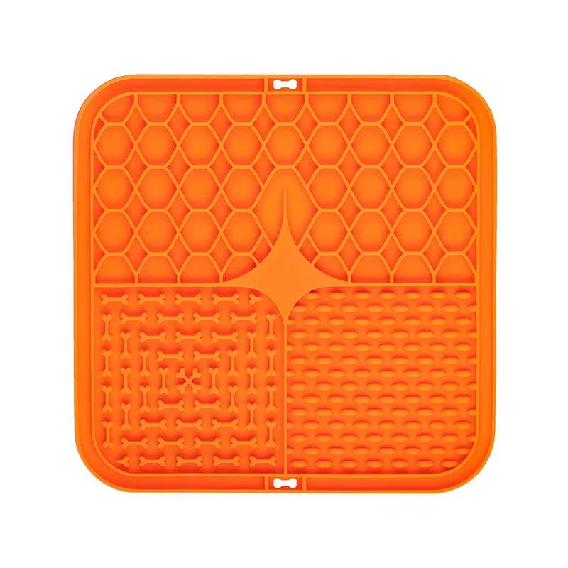 Tapis de Léchage pour Chien et Chat avec ventouses fixe sur une paroi de douche par Famille Active