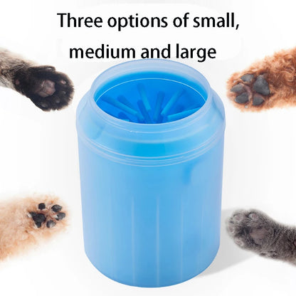 Nettoyeur de pattes pour chien en silicone lavant une patte boueuse par Famille Active