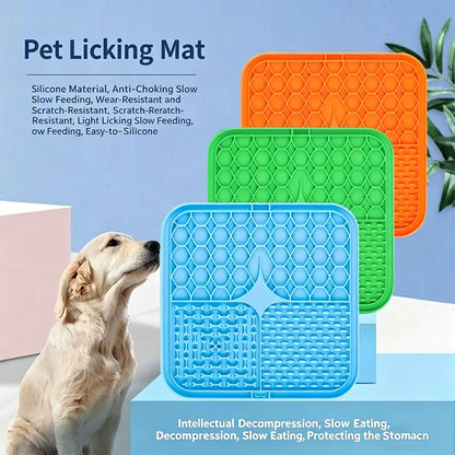 Tapis de Léchage pour Chien et Chat avec ventouses fixe sur une paroi de douche par Famille Active