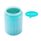 Nettoyeur de pattes pour chien en silicone lavant une patte boueuse par Famille Active