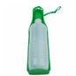 Gourde portable pour chien anti fuite en pleine utilisation par Famille Active