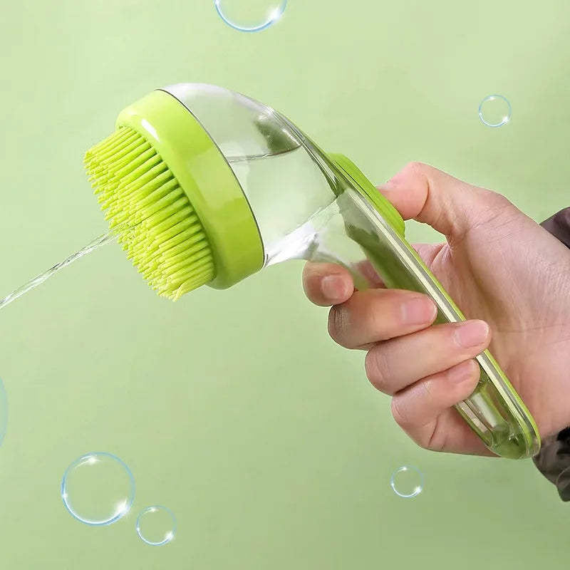 Brosse de bain pour chien et chat en silicone avec mousse de shampoing par Famille Active