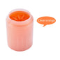 Nettoyeur de pattes pour chien en silicone lavant une patte boueuse par Famille Active