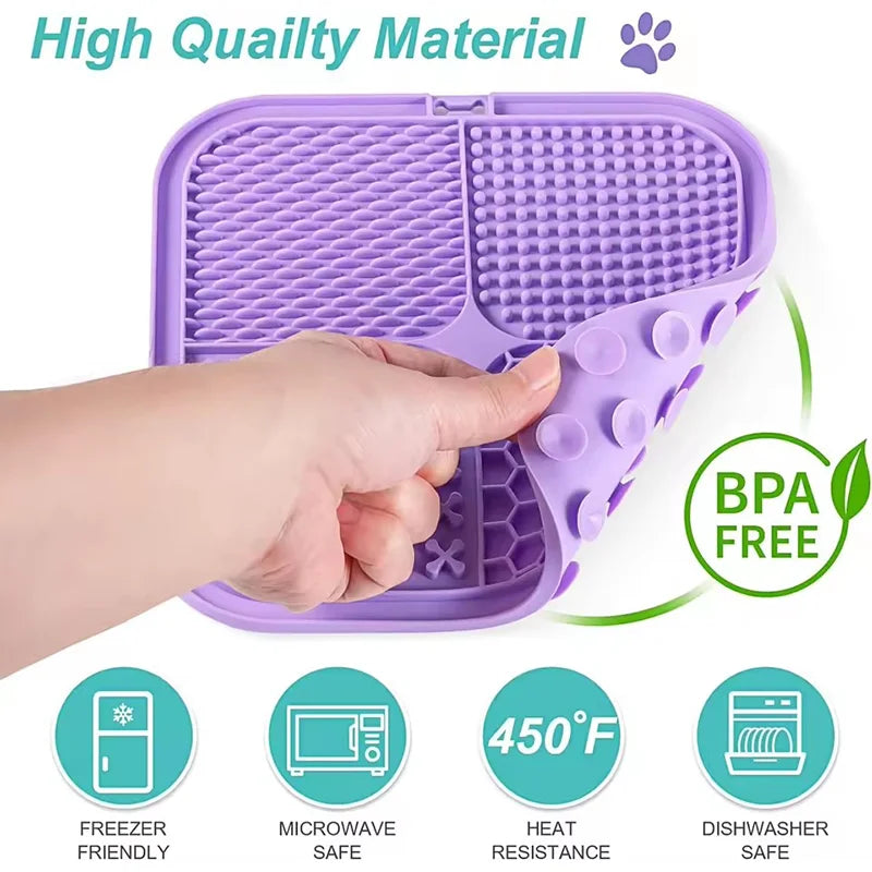 Tapis de Léchage pour Chien et Chat avec ventouses fixe sur une paroi de douche par Famille Active