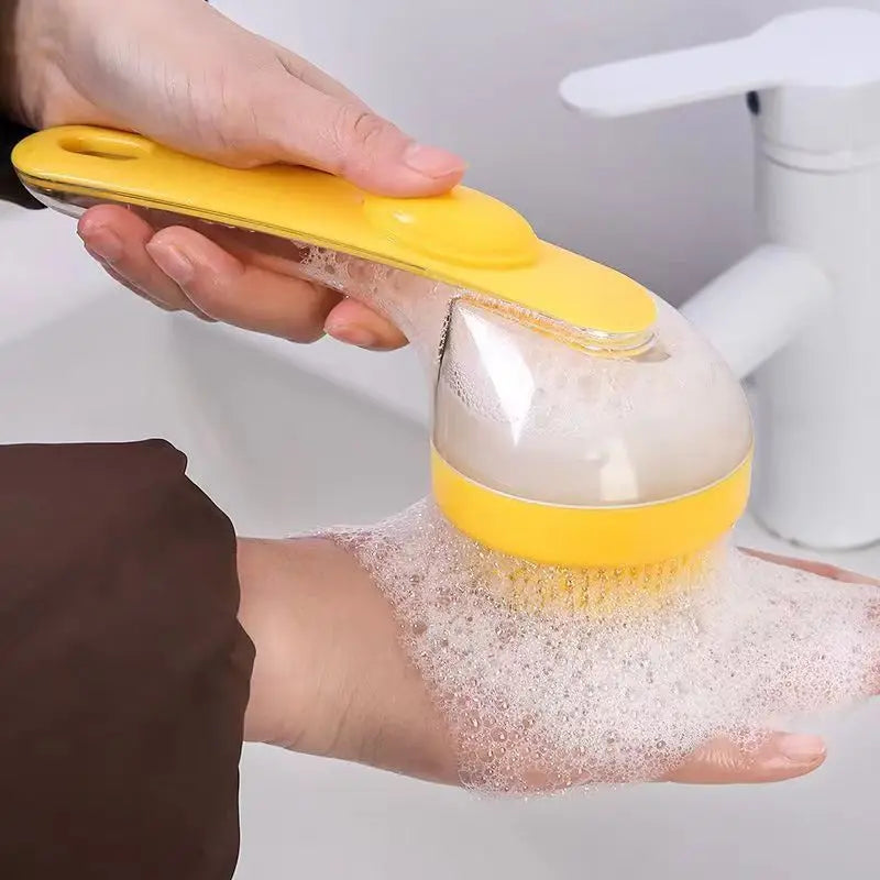 Brosse de bain pour chien et chat en silicone avec mousse de shampoing par Famille Active
